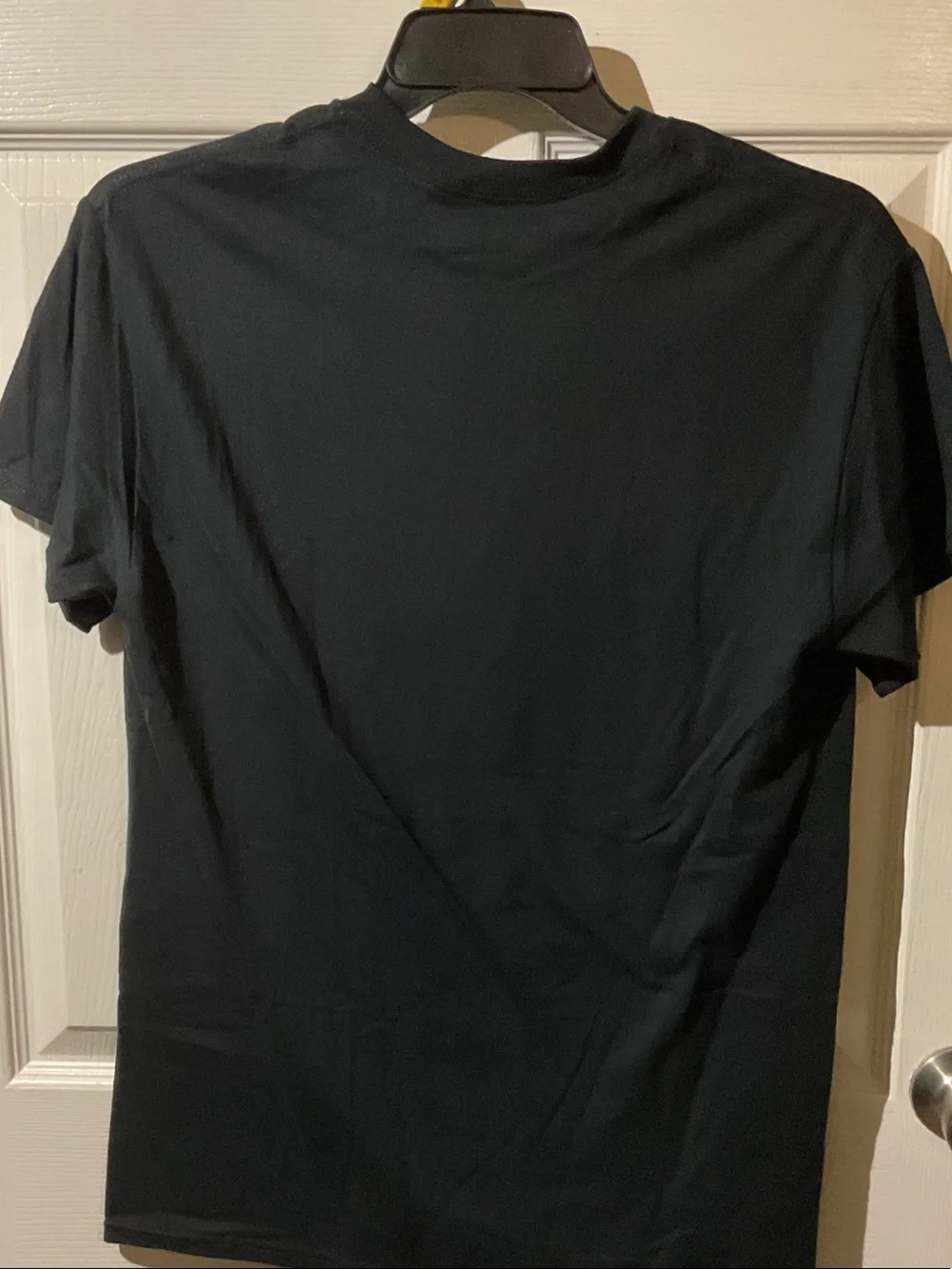 QUEEN Black Short-Sleeve Graphic Band Tee with Yellow Crest